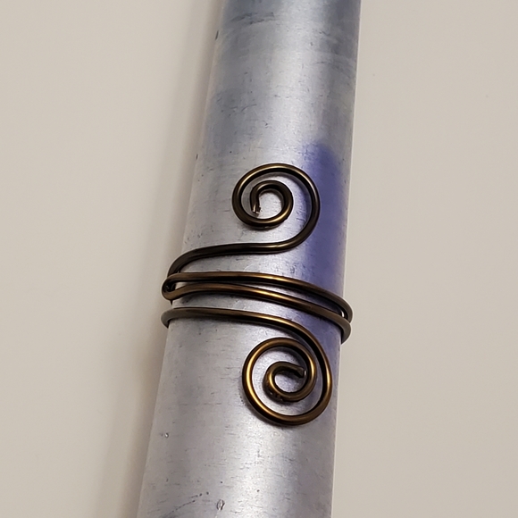 Adjustable vintage bronze wire ring - Picture 1 of 4